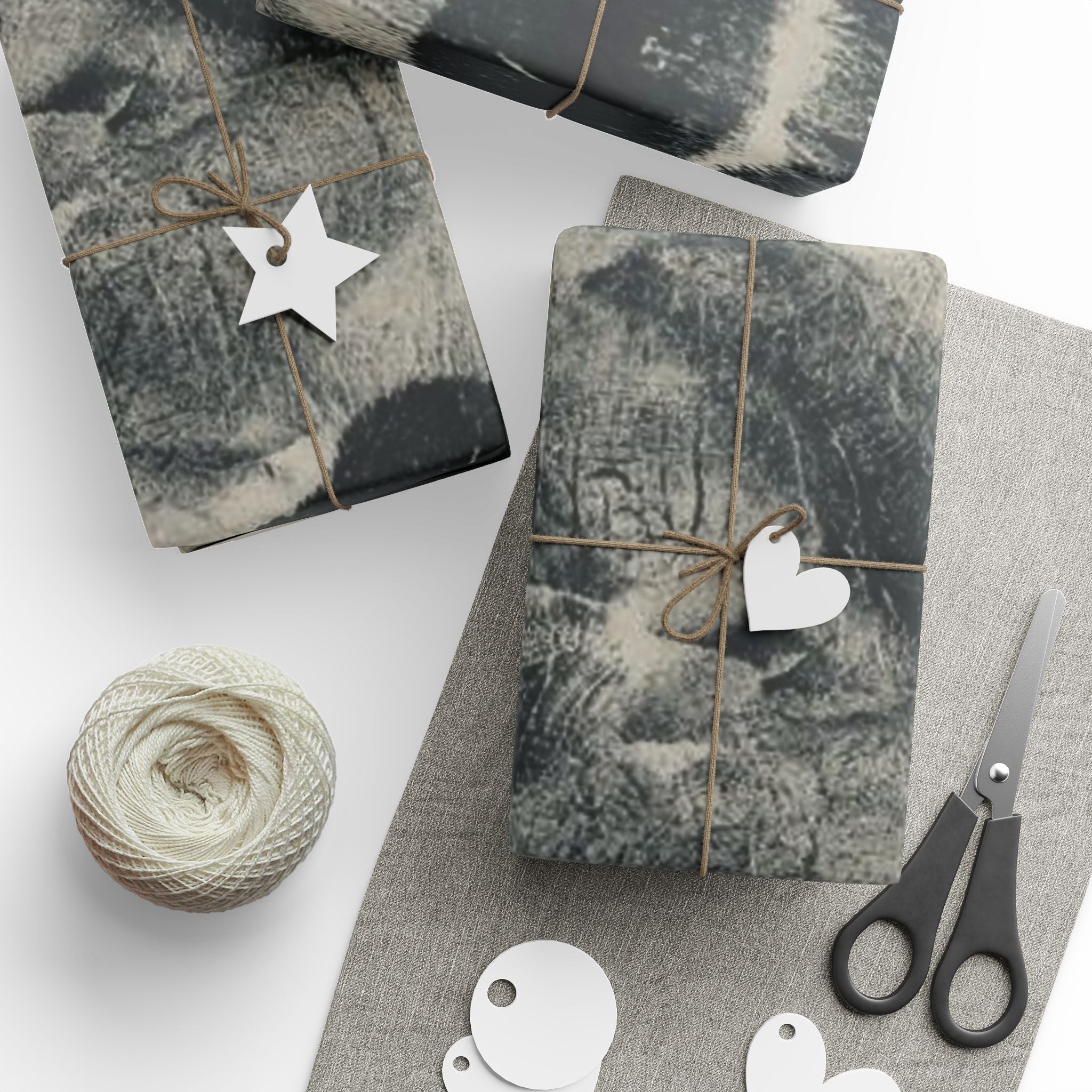 Chic Lip Print Wrapping Paper, Stylish Gift Wrap, Modern Party Supplies, Valentine's Day Decor, Unique Gift Packaging