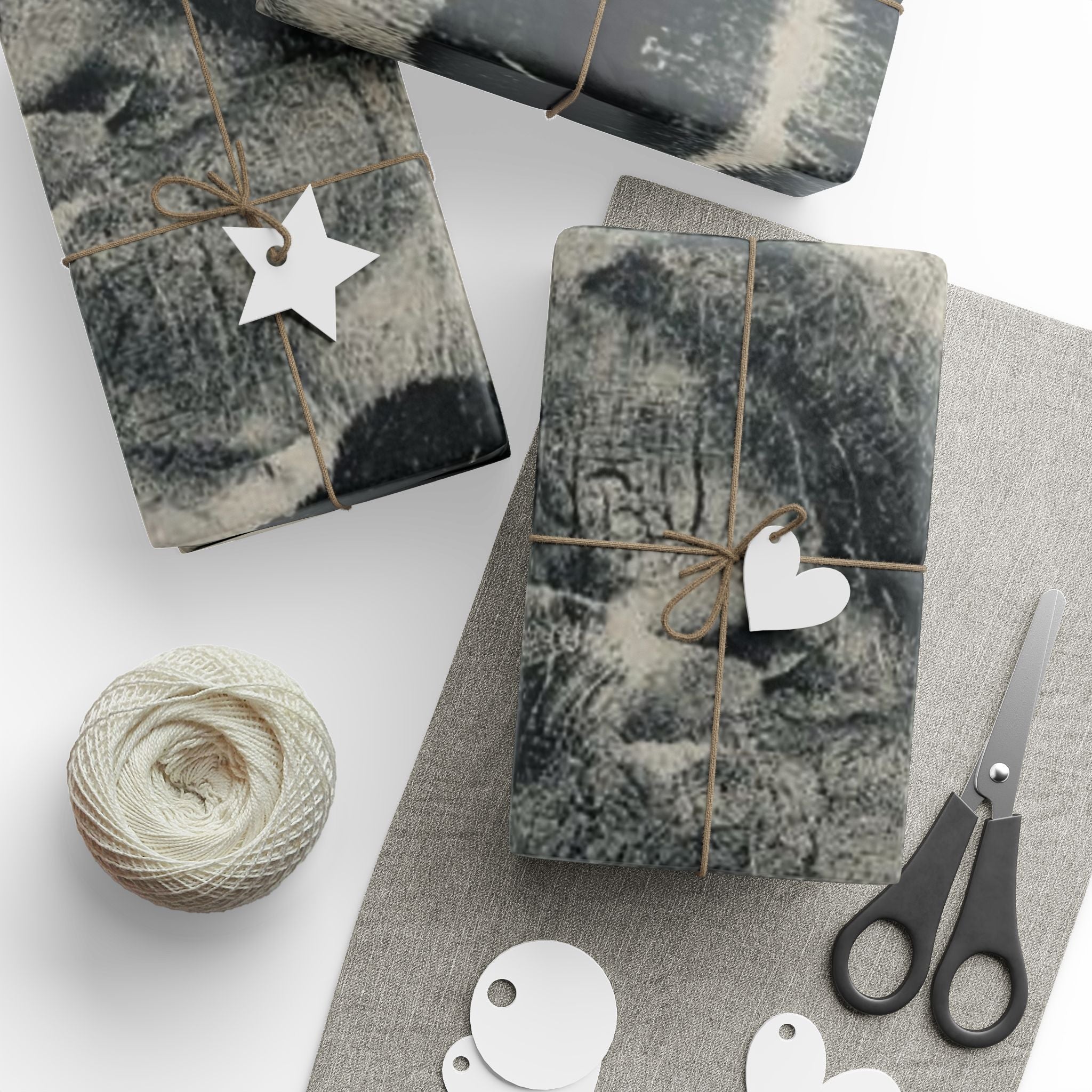 Chic Lip Print Wrapping Paper, Stylish Gift Wrap, Modern Party Supplies, Valentine's Day Decor, Unique Gift Packaging